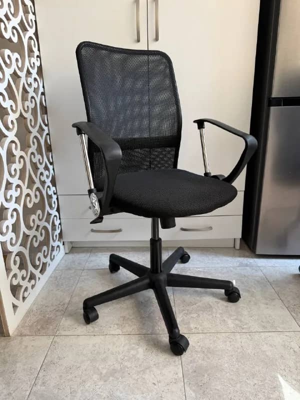 Офисное/компьютерное кресло — Тбилиси — 80 ₾