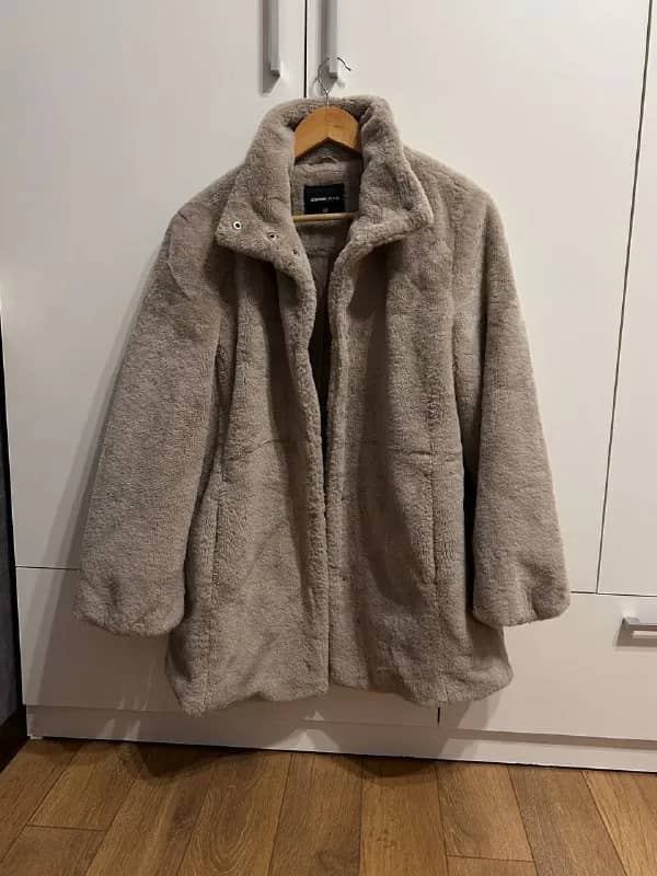 Шуба на позднюю осень — зиму — Тбилиси — 50 ₾