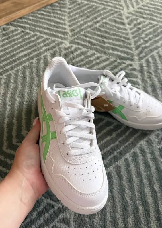 Женские кеды ASICS новые — Батуми — 130 ₾