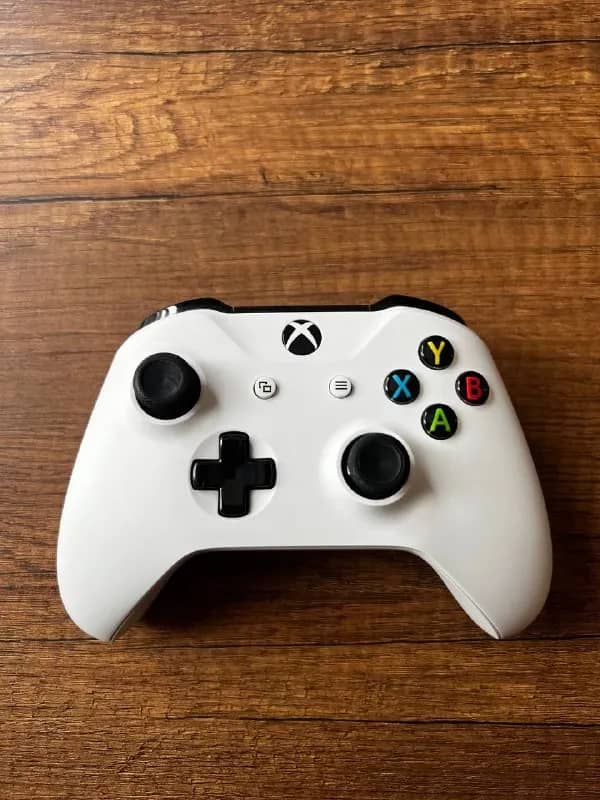 Xbox джойстик с проводом — Тбилиси — 125 ₾