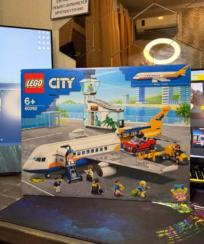 LEGO City 60262 Пассажирский самолёт — Тбилиси — 9 900 ₽