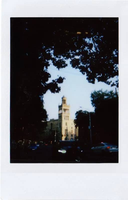 Продам фотоаппарат Instax 12 Mini в отличном состоянии. Меховой мешочек в комплекте. — Тбилиси