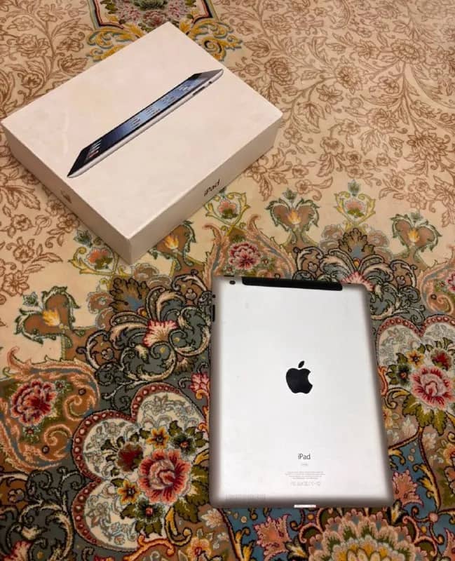 iPad 3, 64 ГБ, Рабочий, экран чистый, iCloud отвязан. Зарядка в комплекте. 25 000 ₸, торг уместен, Пи — Алматы