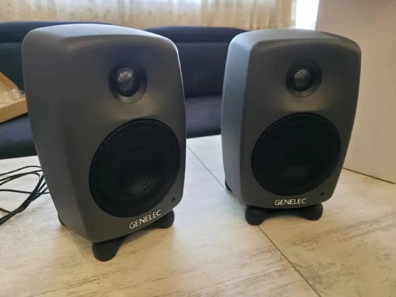 Продаю пару студийных мониторов Genelec 8020D. — Батуми