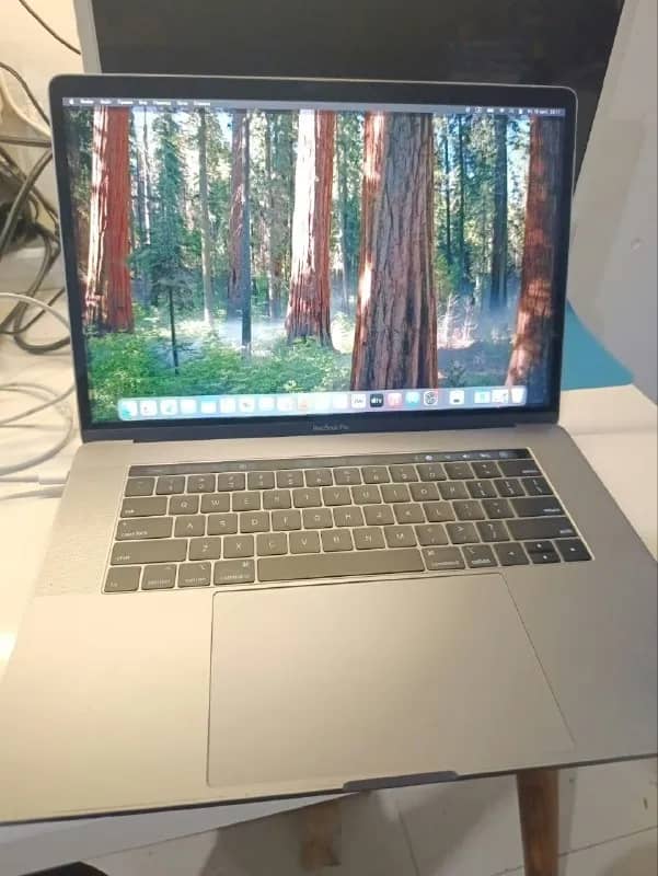 MacBook Pro 15» 2019 / i9 / 32 GB RAM / 2 TB SSD / Топовый кастом — Батуми — 1 600 ₾