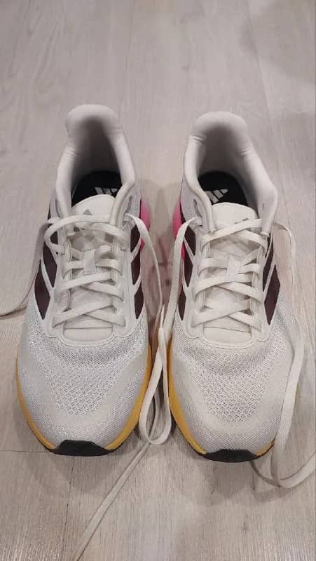 Кроссовки adidas, практически новые. — Тбилиси — 90 ₾
