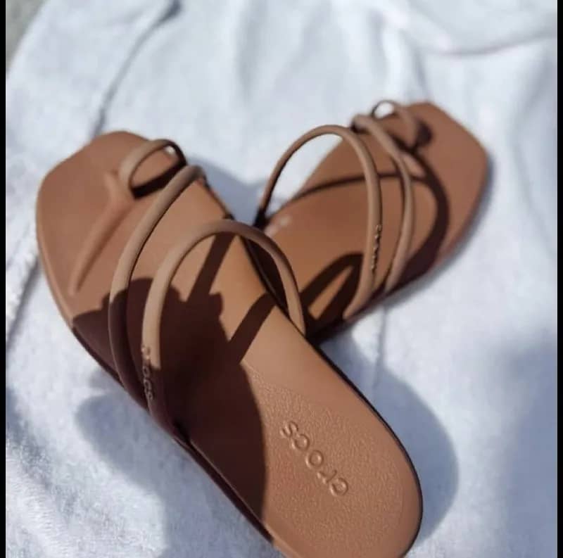 Продам самые нашумевшие Crocs Miami 38 размер, подойдут 39, большемерят — Тбилиси