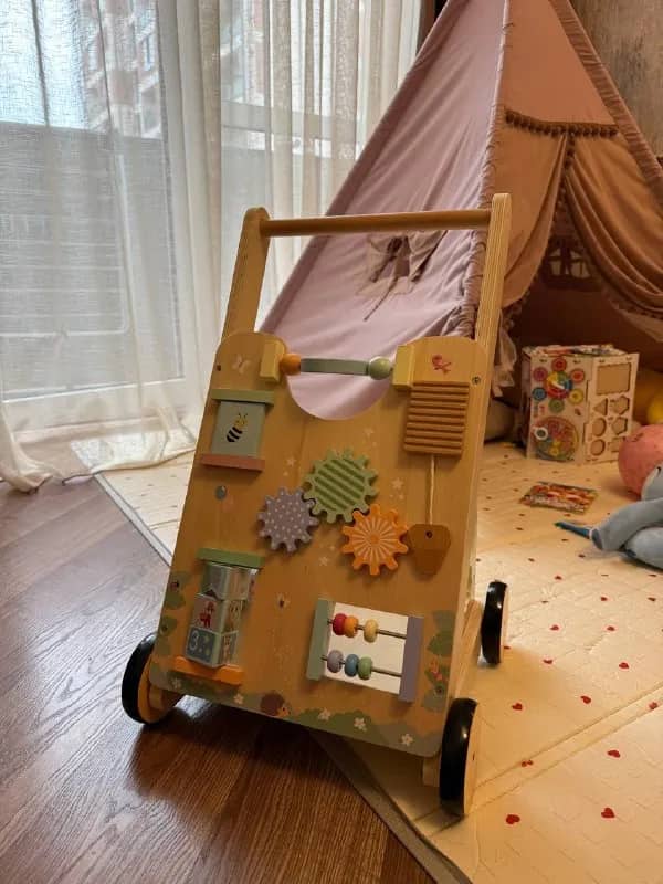 Деревянные ходунки-бизиборд в идеальном состоянии 🧸🤍 — Тбилиси — 190 ₾