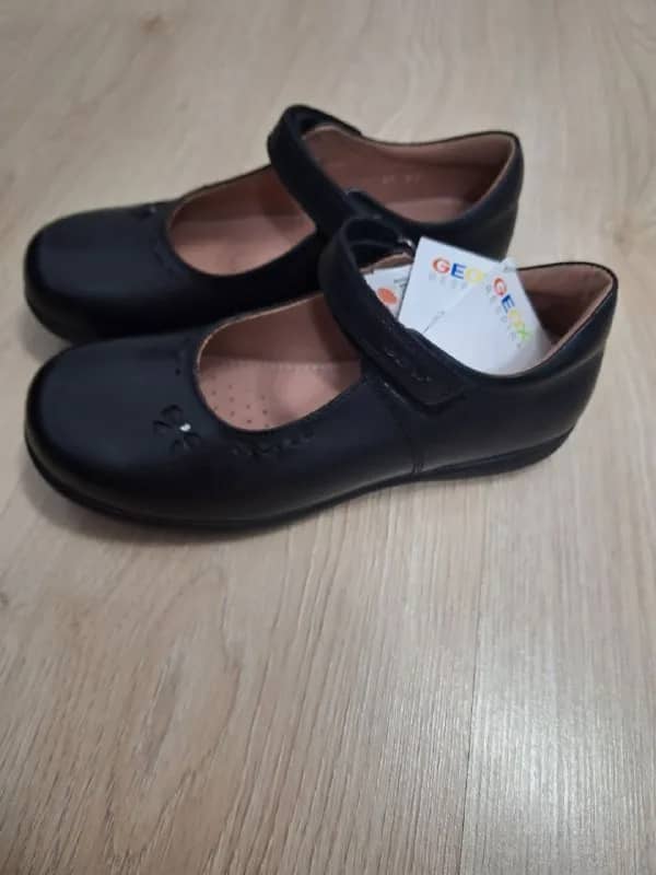Продам новые кожаные туфли 33р — Анталия — 1 200 ₺