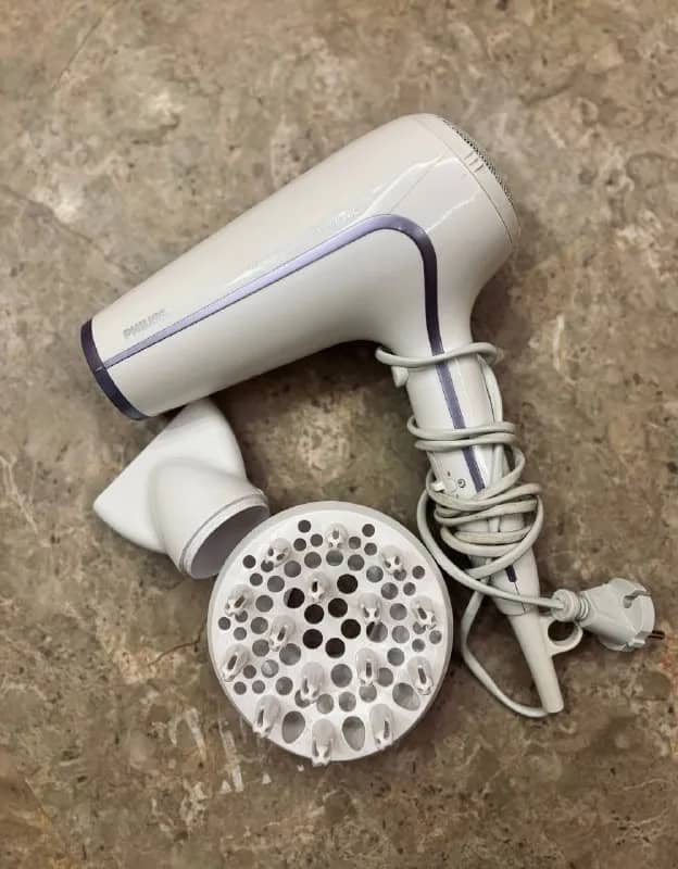 Фен Phillips thermoprotect 2200w ionic — Тбилиси — 45 ₾