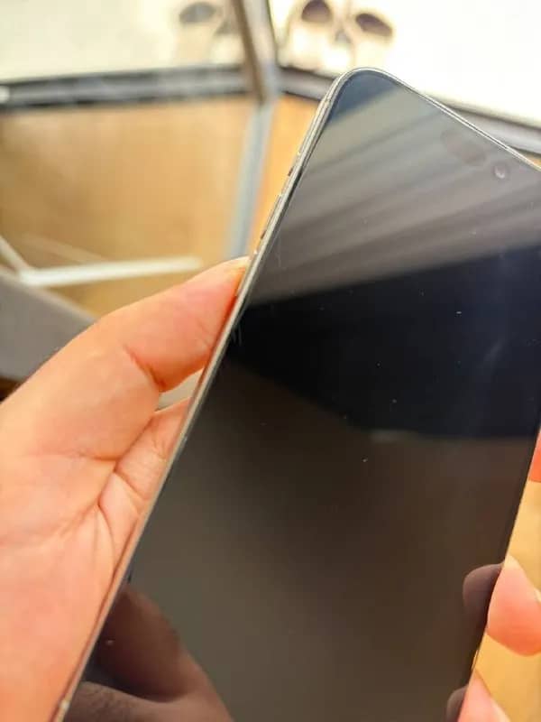 iPhone 15 Pro Max, память 256 ГБ, батарея 83% — Тбилиси — 1 500 ₾