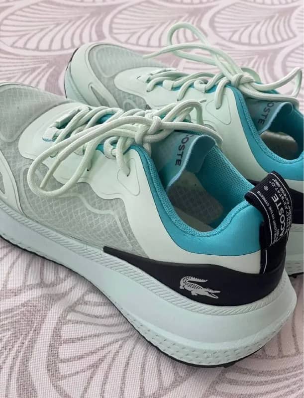Lacoste оригинал покупала на их официальном сайте. Размер 38. В идеальном состоянии. Карго по Турции — Анталия — 3 000 ₺
