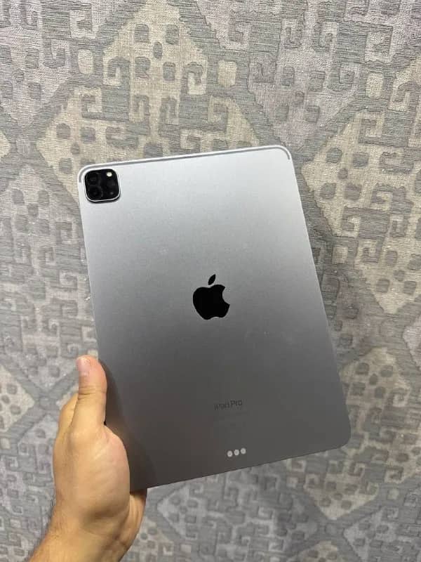 iPad Pro 11 4th gen 128gb M2 — Тбилиси — 1 700 ₾