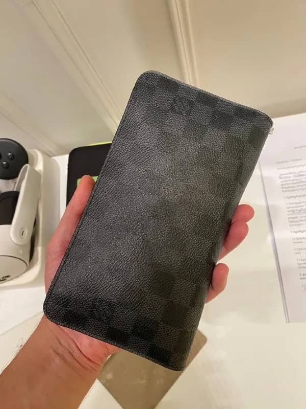 Louis Vuitton Zippy Organizer Damier Graphite — 900 GEL — Тбилиси — 900 ₾