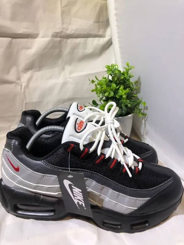 Кроссовки Nike Air Max 95, есть отправка почтой, цена: 85 руб. Больше фото в лс — Минск — 85 Br