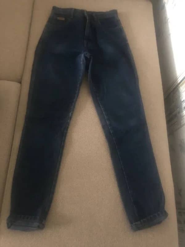 Джинсы женские настоящий Wrangler размер 29-31, 100% cotton. Плотные, не тянутся, без стрейча. В отл — Батуми — 45 ₾