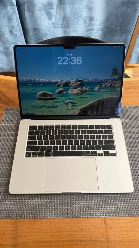 Macbook Air 15 M2 8GB RAM 256 GB SSD — Тбилиси — 1 700 ₾