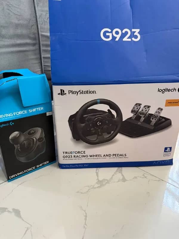 Руль с педалями Logitech G923 — Батуми — 750 ₾