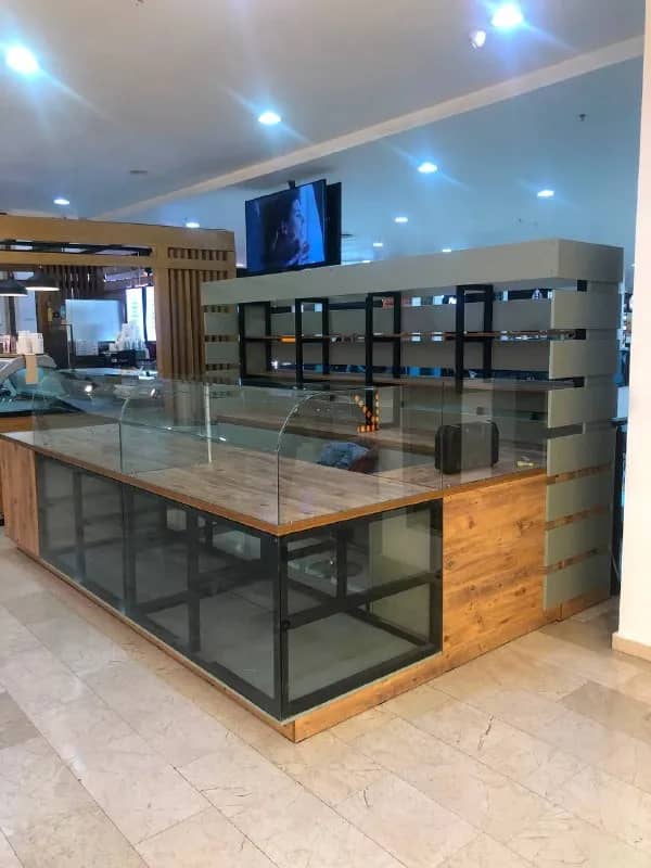 Стенд для продажи сладостей и кофе — Батуми — 3 800 ₾