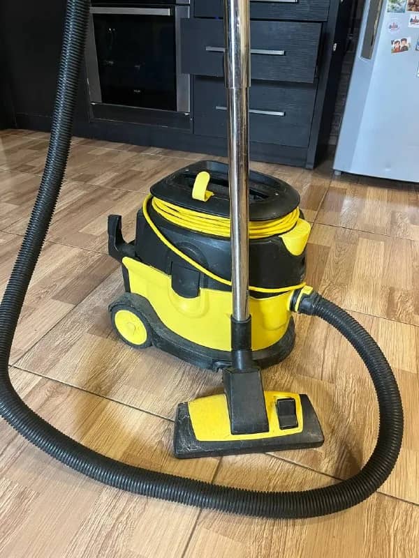 Рабочий пылесос Karcher — Тбилиси — 200 ₾