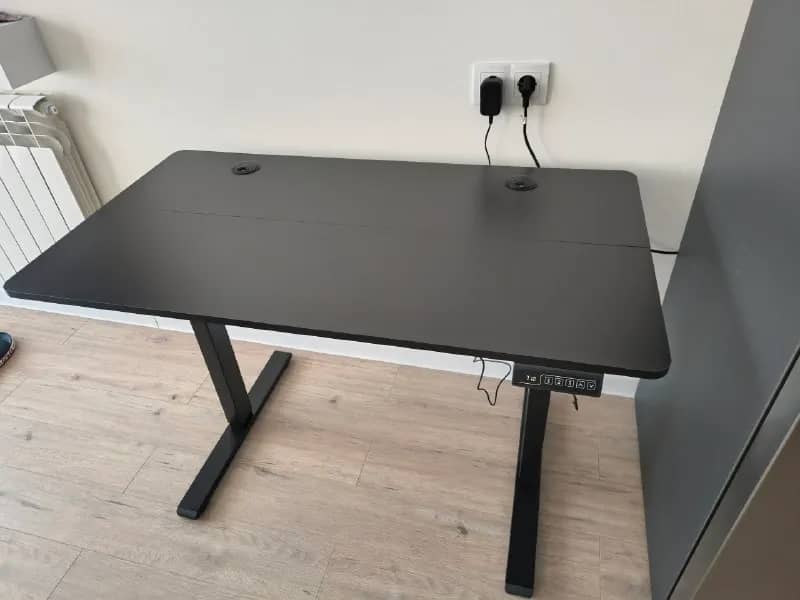 Стол с регулировкой высоты — Батуми — 490 ₾