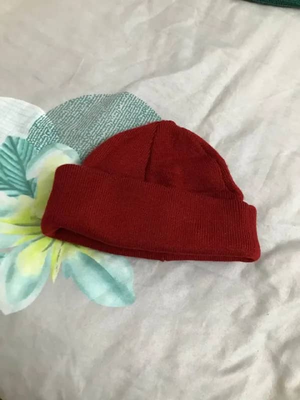 Шапка, коврик бу, топ с открытыми плечиками M, органайзеры — Батуми — 5 ₾