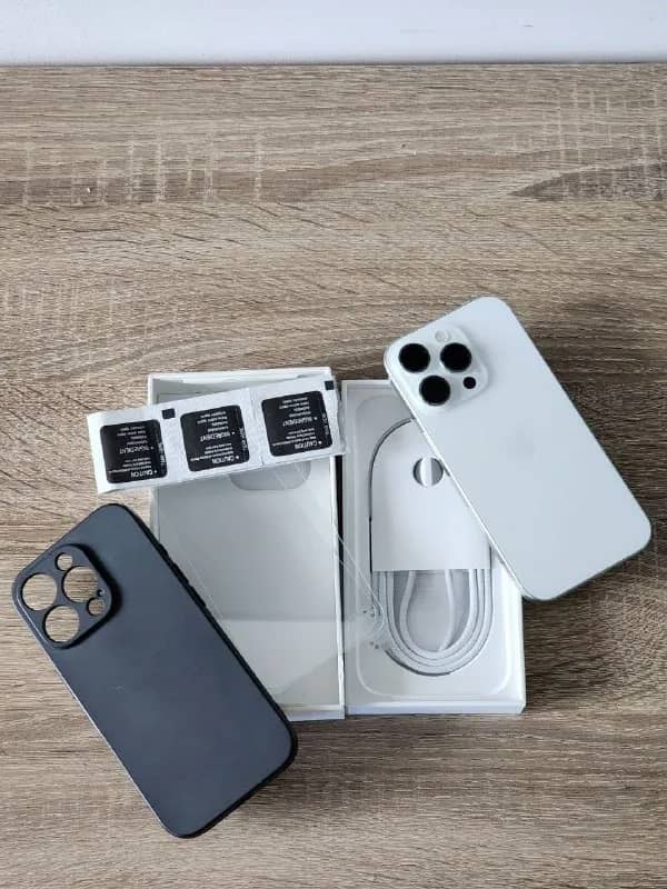 IPhone 16 Pro 128GB (White Titanium) — Батуми — 2 000 ₾