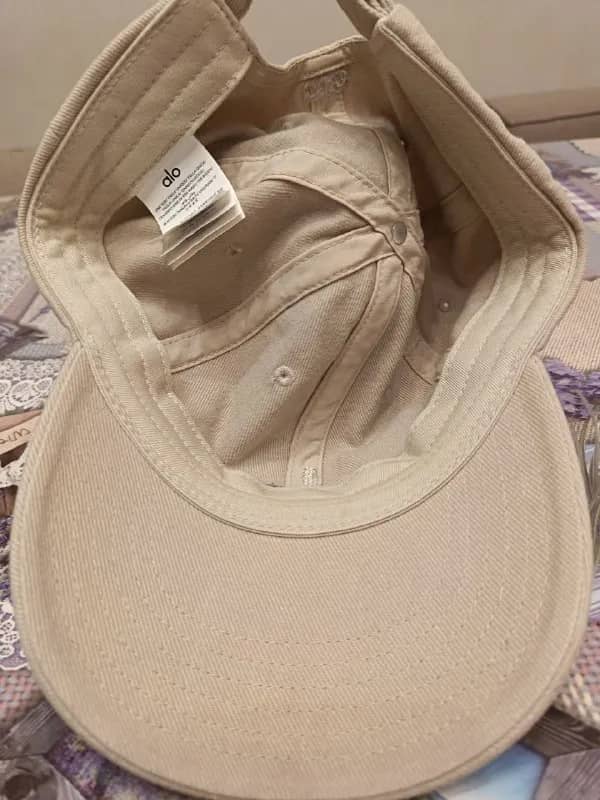 Бейсболка Alo Yoga Washed Off-Duty Cap — Тбилиси — 215 ₾