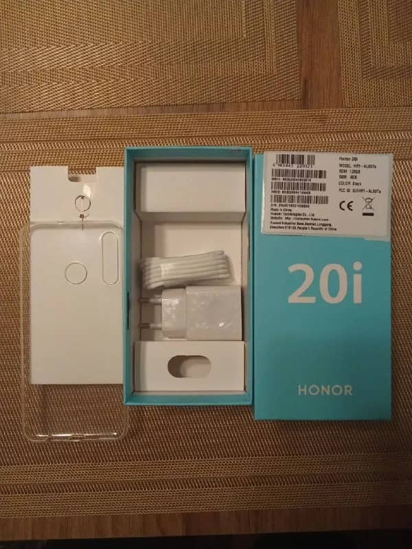 Новый телефон Honor 20 I 128 Гб — Батуми — 450 ₾