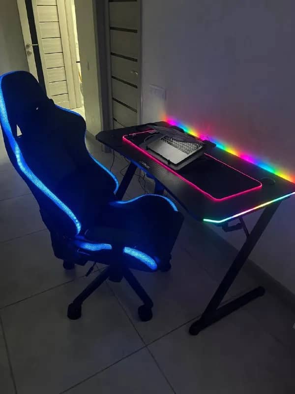 Компьютерный стол TRUST GXT710 LUMINUS PRO RGB — Тбилиси — 450 ₾