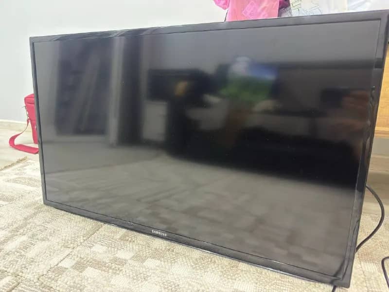 Samsung UA40EH5300R — Батуми — 150 ₾