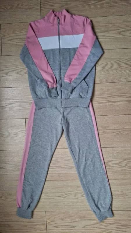 Спортивные костюмы для мальчика и девочки — Батуми — 25 ₾