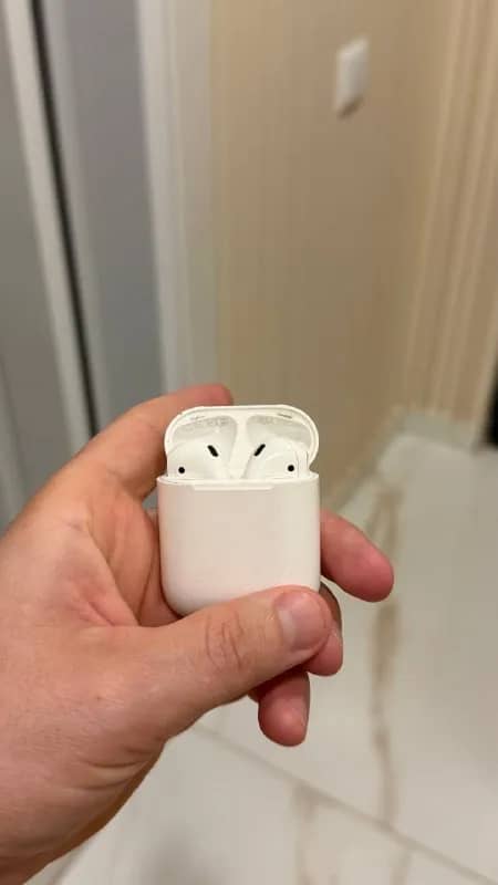 AirPods 2 — Батуми — 100 ₾