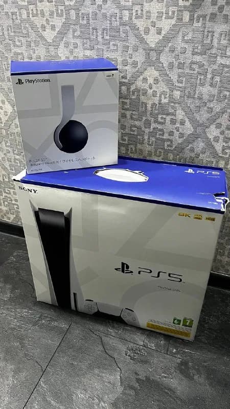 PlayStation 5 дисковую версию. Состояние идеальное, любые проверки. В комплекте всё оригинальное: ко — Тбилиси — 1000 ₾