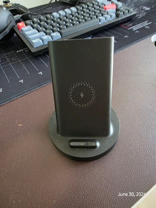 Xiaomi mi20w wireless charging stand. — Батуми