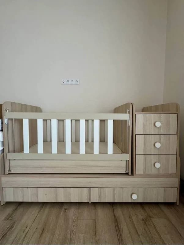 170×69,5 см. Спальное место для новорожденного 120×60. — Тбилиси — 250 ₾
