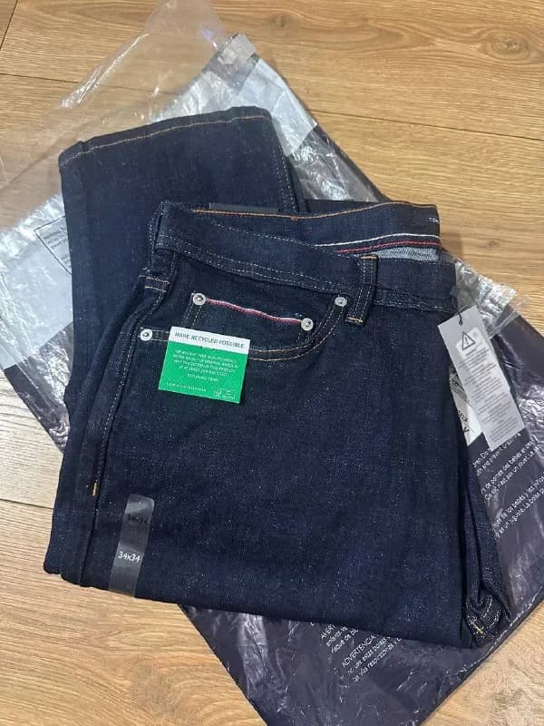 Tommy Hilfiger — Тбилиси — 79 ₾