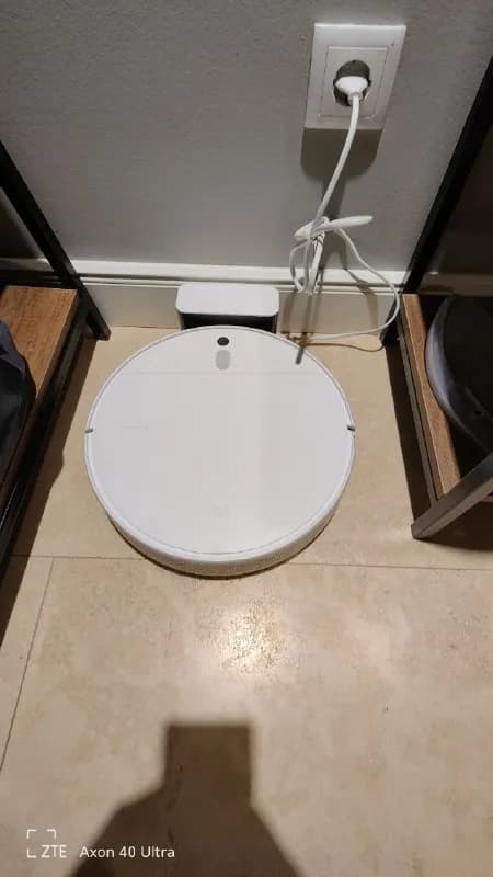 1. Робот пылесос Xiaomi vacuum mop lite 2 — 200, пользовался год, расходники уже пора менять, идеале — Тбилиси