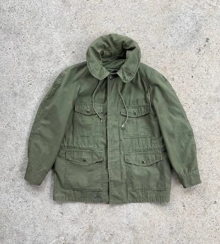 USAF) времен конфликта во Вьетнаме, выпущенная подрядчиком Trenton Sportswear Inc. 7 июня 1966 года. — Тбилиси — 380 ₾