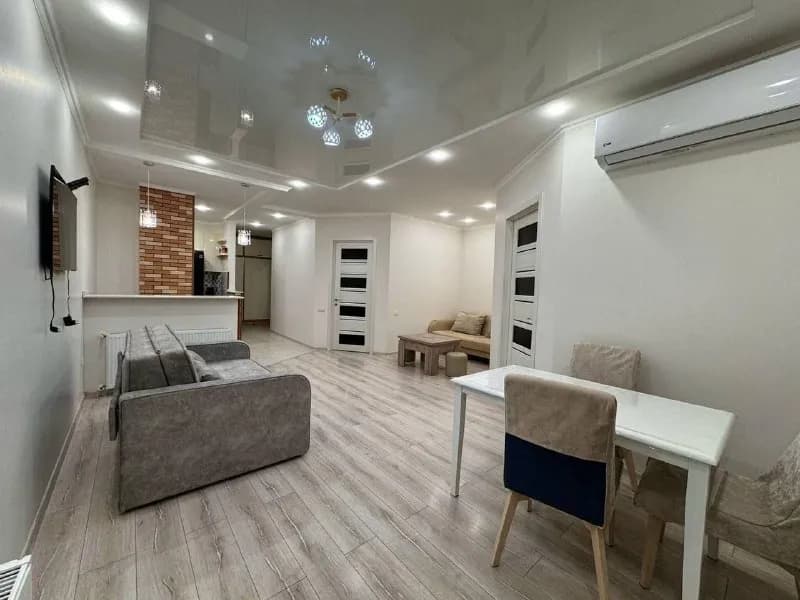 2+1 по улице Леонидзе, 4е — Батуми — 600 $