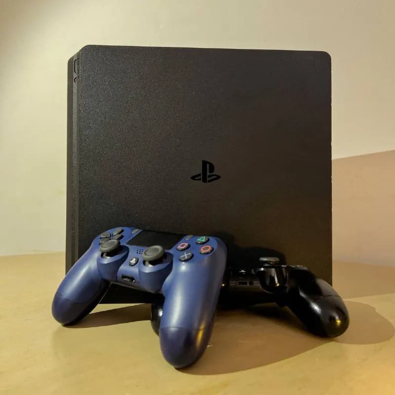 PS4 Slim (PlayStation 4) — 500 лари — Тбилиси — 500 ₾