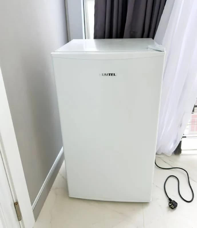 Продам холодильник Kumtel HMB-110