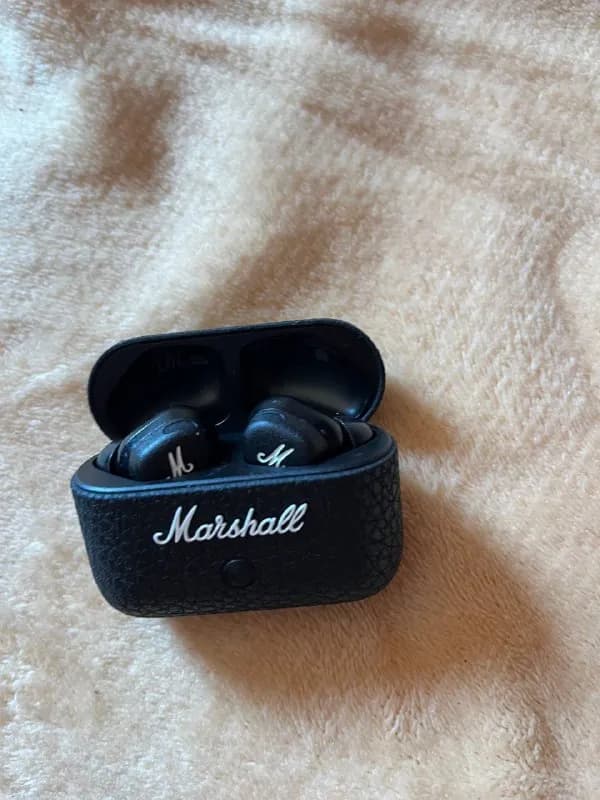 marshall motif 2 anc, в идеальном состоянии, куплены были 3 месяца назад в Берлине, в комплекте: кей — Тбилиси