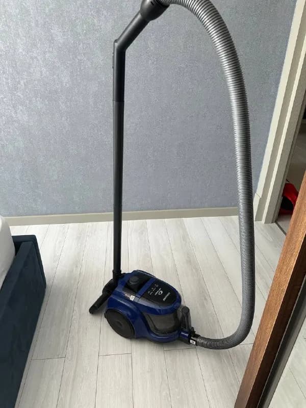 Samsung Air track VCC4520S36/XEV безмешковый, есть коробка, полный комплект — Тбилиси — 100 ₾