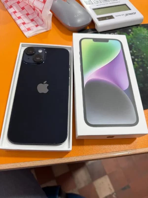 iPhone 14 в идеальном состоянии, цена 950 GEL, в коробке. — Батуми — 950 ₾
