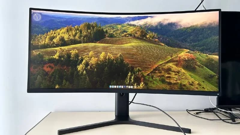 Xiaomi Mi Curved Gaming Monitor 34» (3440×1440, 144 Гц). — Батуми — 750 ₾