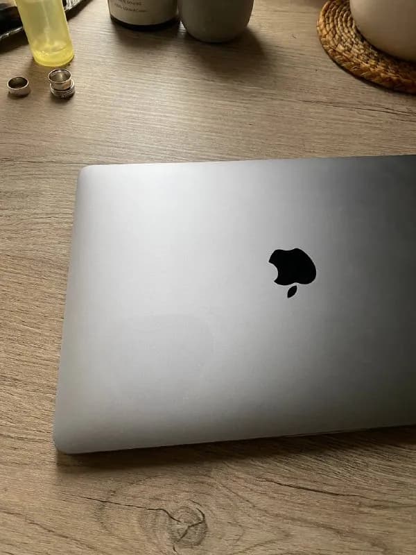 Macbook Pro 13-inch 2019 — Тбилиси