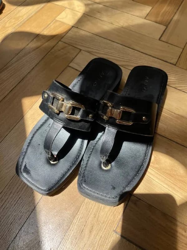ALDO 38 размер, но они на небольшую ножку, можно на 37 попробовать также — Тбилиси — 40 ₾
