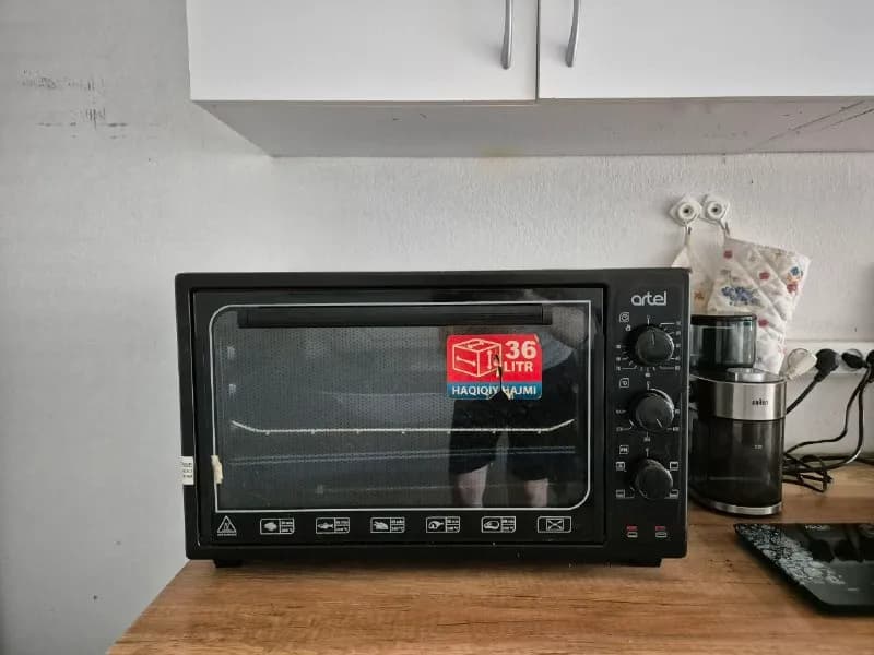 Artel 36 L (36 литров), с 2 большими противнями, 1 круглым под пиццу, решеткой, и в подарок форма дл — Тбилиси — 150 ₾