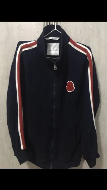 Moncler Original Size L — Тбилиси — 70 ₾